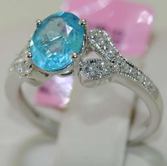 Dazzling 14kt Apatite & Diamond Ring