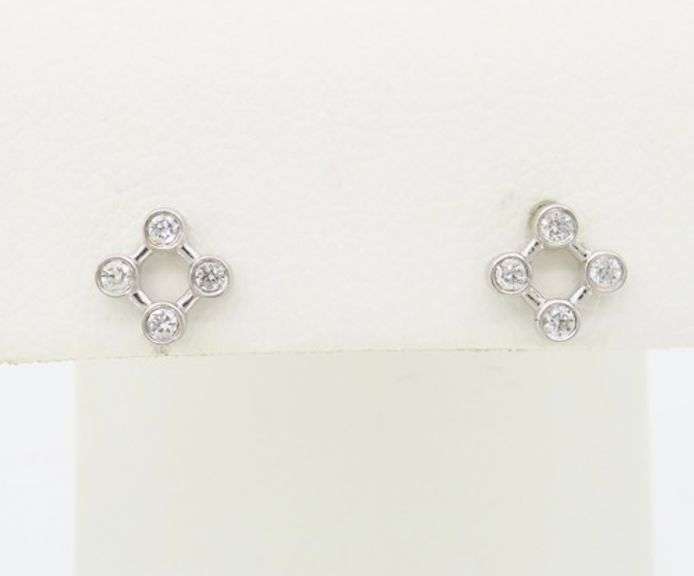 18k White Gold Clover Diamond Earrings
