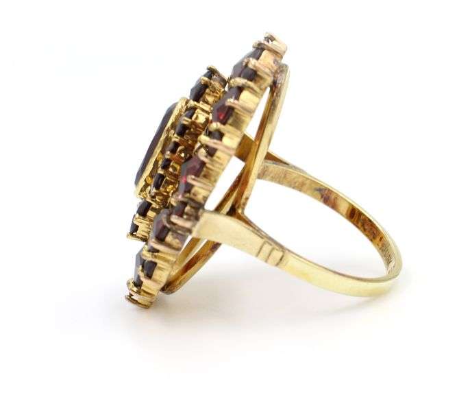 Vintage Bohemian Garnet Ring in 14K