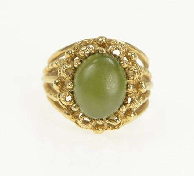 10K Yellow Gold 1960's Oval Nephrite Cabochon Ornate Vintage Ring
