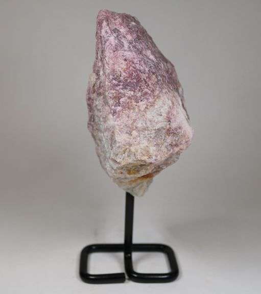 Huge! 3,785ct untreated pink Tourmaline in matrix