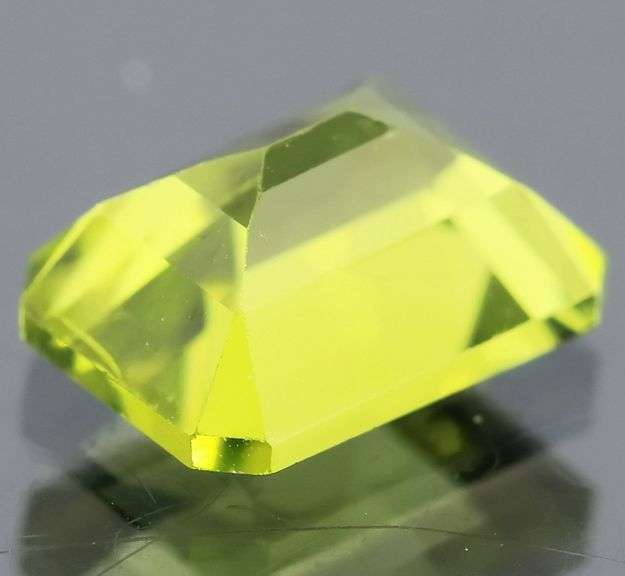 Stunning 1.88ct emerald cut apple green Peridot