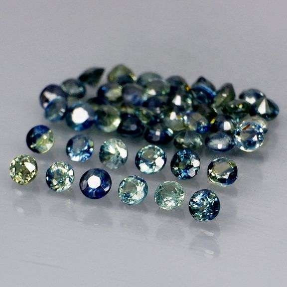 Heated only! 4.44ct diamond cut Australian Sapphire set