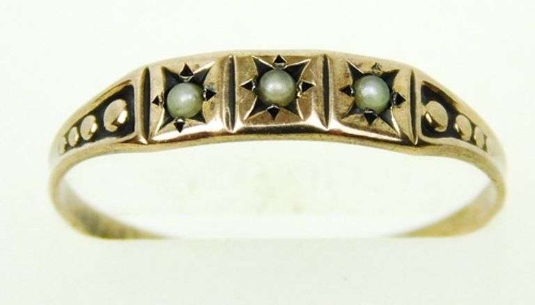 Pretty Antique 9CT Gold Ring, Size 6