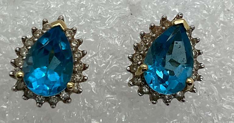 14K YELLOW GOLD TOPAZ AND DIAMONDS STUDS