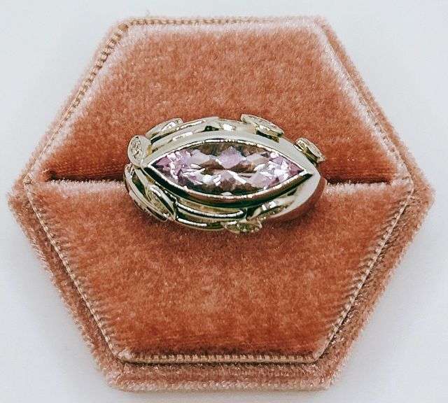 Unique Statement Amethyst Ring, 18KT