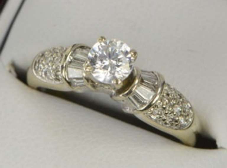 14K White Gold Diamond CZ Center Travel Engagement Ring