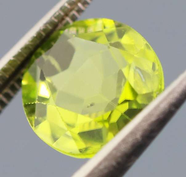 Awesome 2.33ct Burma green Peridot