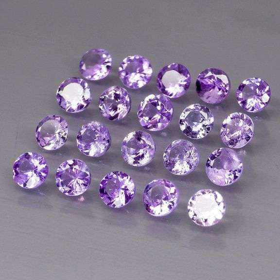 Glittering 3.66ct unheated Tanzanite set