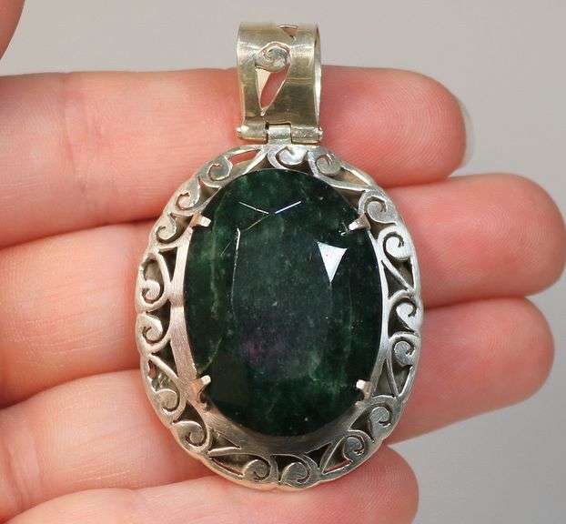 Huge! Stunning Emerald pendant