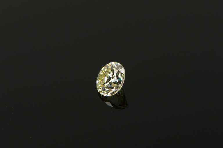 GIA 1.07 Ct Round Brilliant Cut Q-R Color, VS1 Clarity Diamond