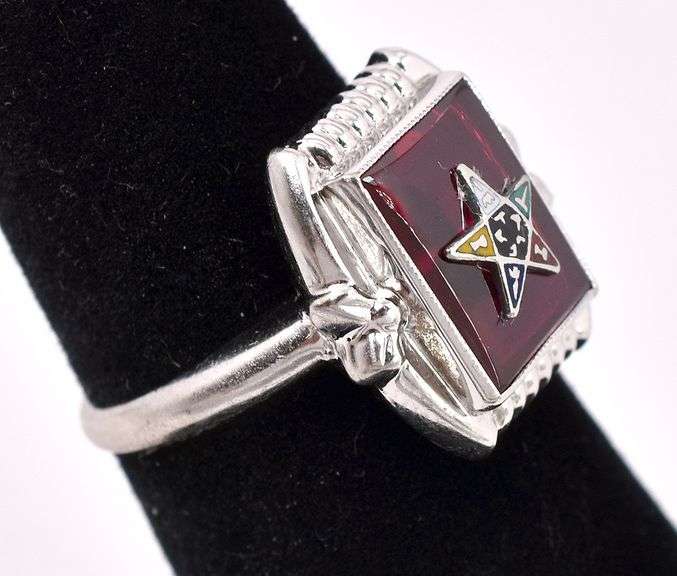 Marvelous Order Of The Star Ruby Ring In White Gold