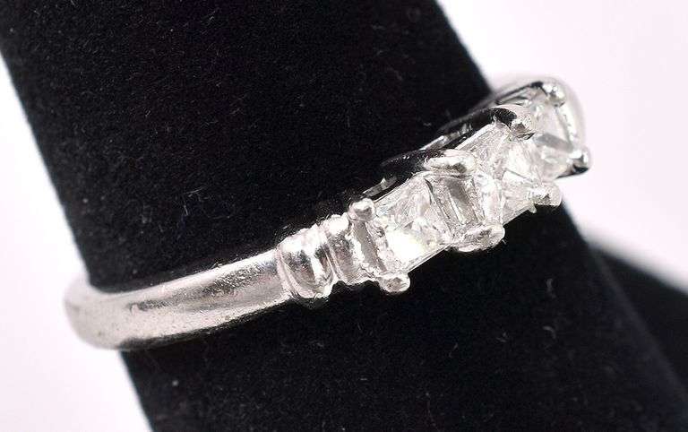 Beautiful Diamond Ring In White Gold