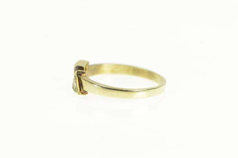 14K Yellow Gold 1960's Retro Diamond Geometric Triangle Ring