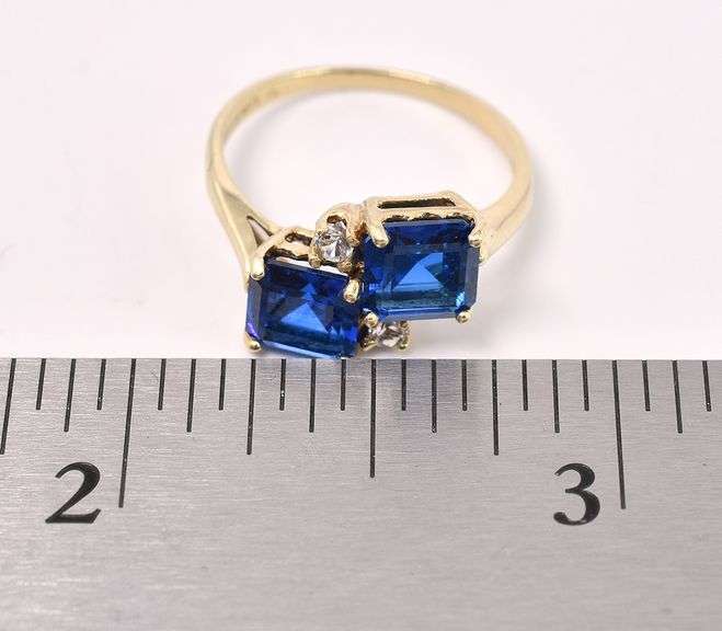 Stunning Blue Sapphire Gem Ring In Yellow Gold