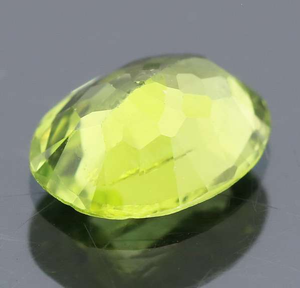Glittering 2.41ct bright green untreated Peridot