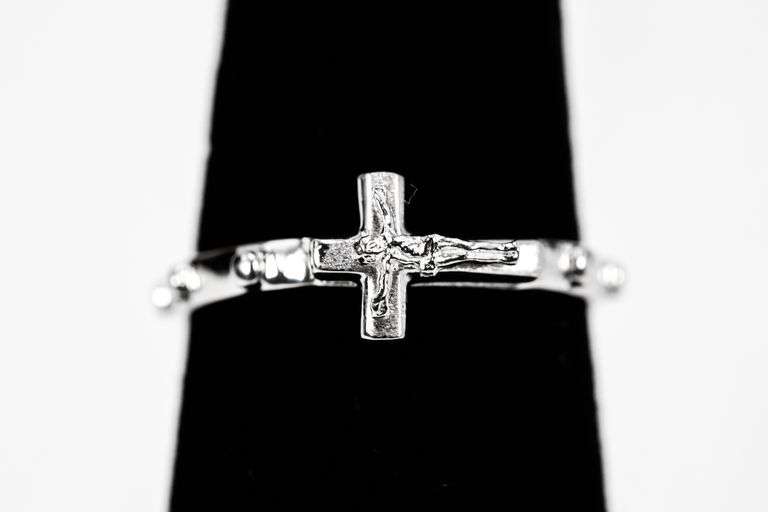 14k White Gold Cross Ring Size 5