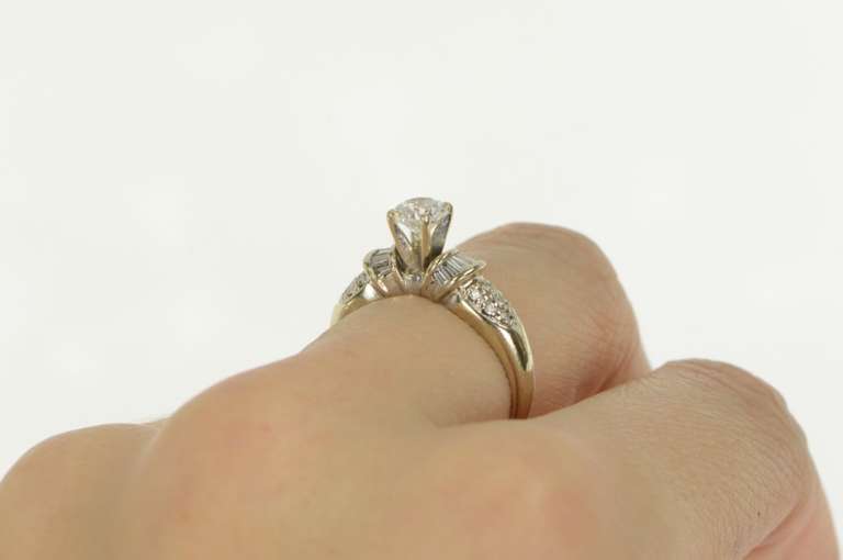14K White Gold Diamond CZ Center Travel Engagement Ring