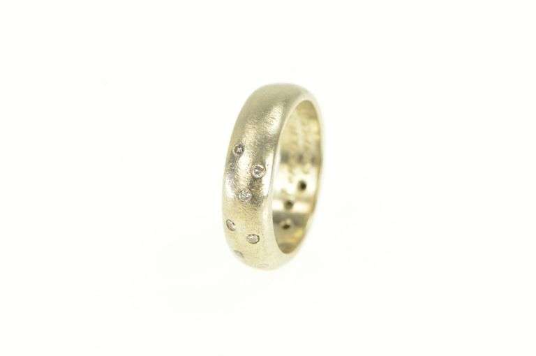 14K White Gold Flush Diamond Inset Wedding Band Ring