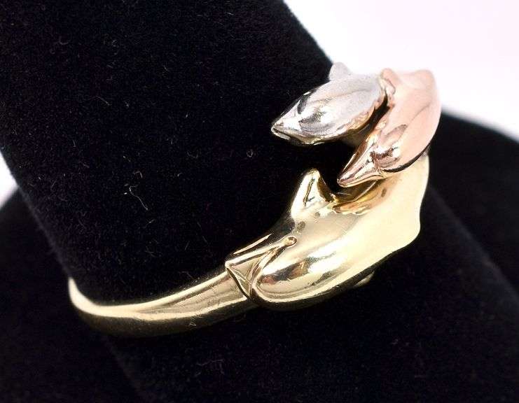 Adorable Dolphin Ring In Three Toned Gold