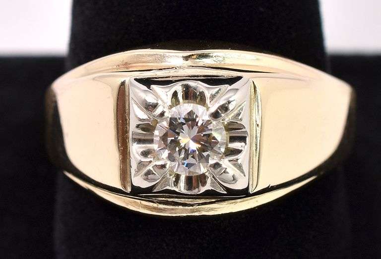 Admirable Approx. 0.45CTW Diamond Ring In 14K Yellow Gold