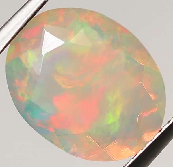 Gorgeous 2.76ct floral flashing jelly Opal