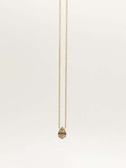 Feminine 18kt Yellow Gold Necklace with Teardop Pendant