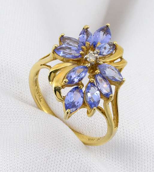 Feminine Tanzanite Cluster Ring