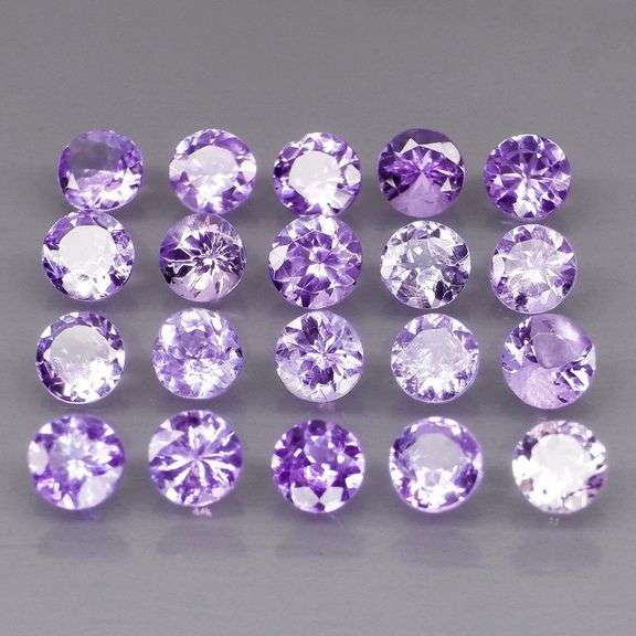 Glittering 3.66ct unheated Tanzanite set
