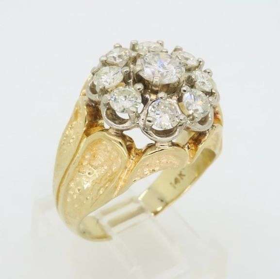 Very Detailed Diamond Floral Ring