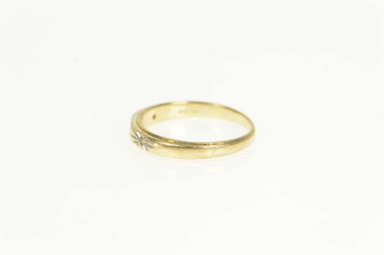 14K Yellow Gold 1950's Classic Diamond Wedding Band Ring