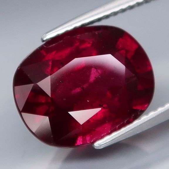 Stunning 7.45ct untreated cherry red Garnet
