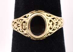 Amazing Purple Amethyst Ring In 14K Yellow Gold