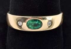 Sturdy Emerald Ring In 14K Yellow Gold