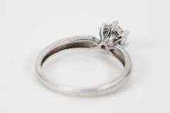 10k White Gold Classic Round Solitaire CZ Vintage Engagement Ring Size 6.5