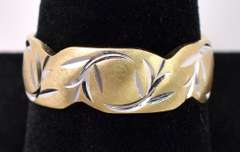 Elegant Leaf Ring In 14K Yellow Gold