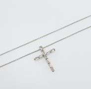 Glorious 18kt White Gold Necklace With Cross Diamond Pendant