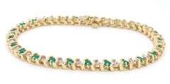 Wonderful Synthetic Emerald and Diamond S Link Bracelet in Yellow Gold