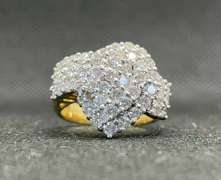UNIQUE LADIES CLUSTER RIGHT HAND RING IN 18K YELLOW GOLD (2.80 CARATS T.W.)