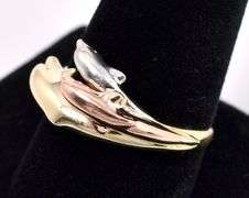 Adorable Dolphin Ring In Three Toned Gold