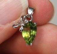 Sparkling pear cut Peridot set