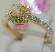 Dazzling 18kt Diamond Ring