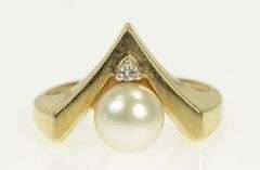 14K Yellow Gold Pearl Diamond Accent Vintage Chevron Ring