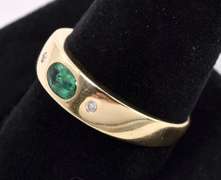 Sturdy Emerald Ring In 14K Yellow Gold
