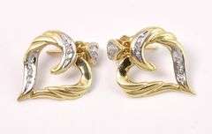 Striking Diamond Heart Dangle Earrings In Yellow Gold