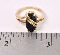 Elegant Black Onyx Ring In Yellow Gold