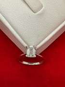 CERTIFIED BRAND NEW LADIES 14K WHITE GOLD AND DIAMOND SOLITAIRE RING. 1,55 CARAT