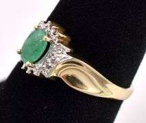 Stunning Emerald Ring In Yellow Gold