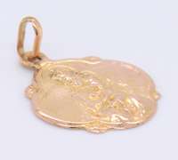 Beautiful 18kt Madonna Pendant