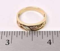 Sturdy 14K Yellow Gold Leaf And Grape Ring